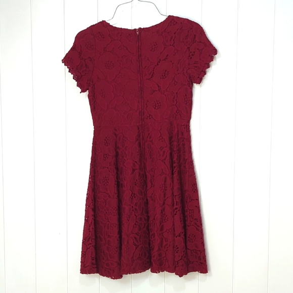 ❤️5/$25 l EUC Rare Edition Lace Maroon Dress - Picture 6 of 6